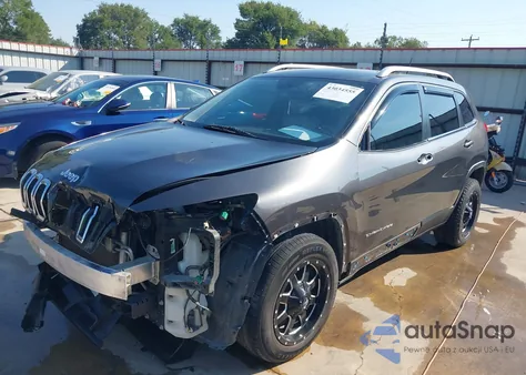 2017 Jeep Cherokee Latitude Fwd из США, поврежденный, VIN 1C4PJLCSXHW645208